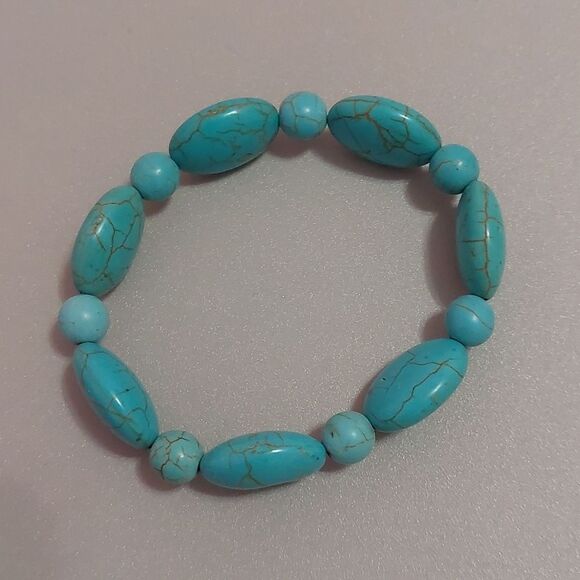 Jewelry - Howlite Turquoise Beaded Stretch Bracelet